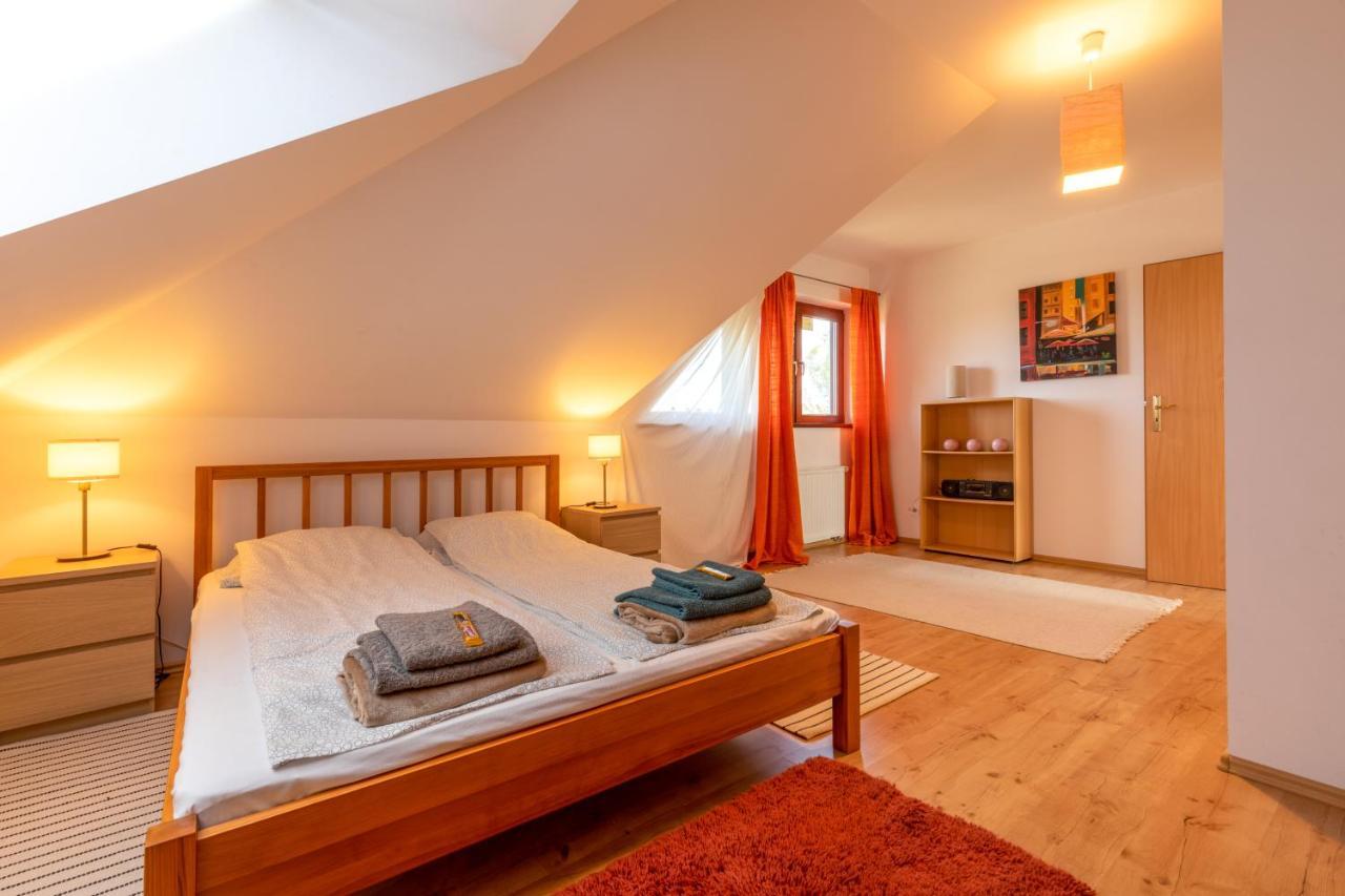 Landhaus Mit Garten ชเตชชิน ภายนอก รูปภาพ