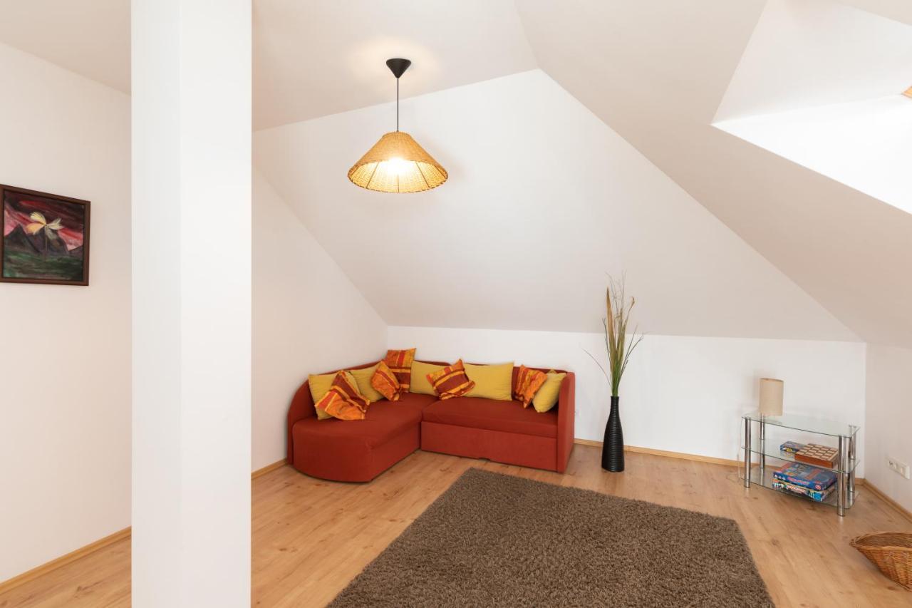 Landhaus Mit Garten ชเตชชิน ภายนอก รูปภาพ