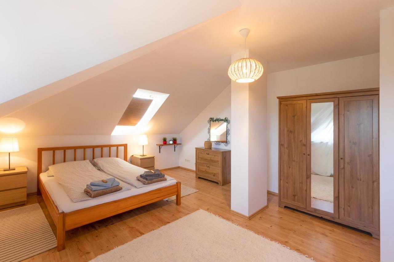 Landhaus Mit Garten ชเตชชิน ภายนอก รูปภาพ